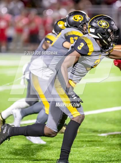 Thumbnail 2 in St. Frances Academy vs. Mater Dei (Trinity League vs. USA Showcase) photogallery.