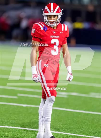 Thumbnail 3 in St. Frances Academy vs. Mater Dei (Trinity League vs. USA Showcase) photogallery.