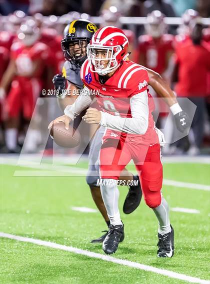 Thumbnail 2 in St. Frances Academy vs. Mater Dei (Trinity League vs. USA Showcase) photogallery.