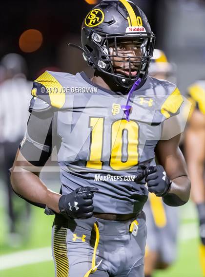 Thumbnail 2 in St. Frances Academy vs. Mater Dei (Trinity League vs. USA Showcase) photogallery.