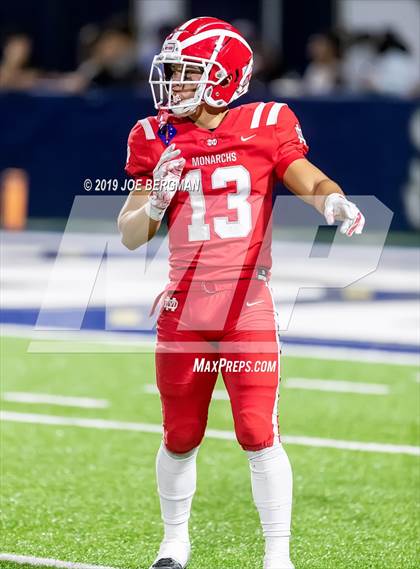 Thumbnail 2 in St. Frances Academy vs. Mater Dei (Trinity League vs. USA Showcase) photogallery.