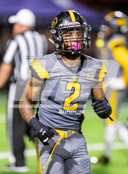 Thumbnail 2 in St. Frances Academy vs. Mater Dei (Trinity League vs. USA Showcase) photogallery.