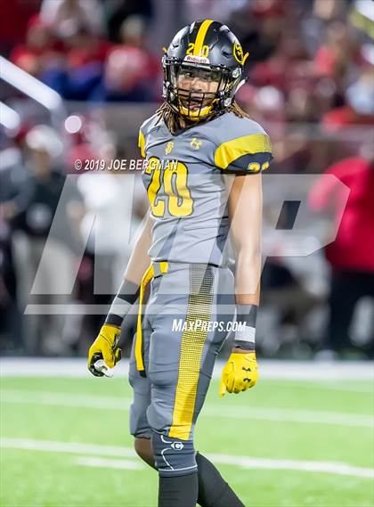 Thumbnail 2 in St. Frances Academy vs. Mater Dei (Trinity League vs. USA Showcase) photogallery.
