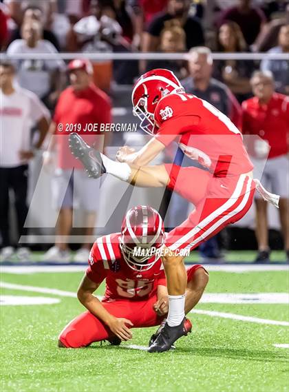 Thumbnail 2 in St. Frances Academy vs. Mater Dei (Trinity League vs. USA Showcase) photogallery.