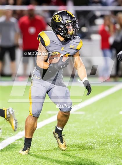 Thumbnail 2 in St. Frances Academy vs. Mater Dei (Trinity League vs. USA Showcase) photogallery.