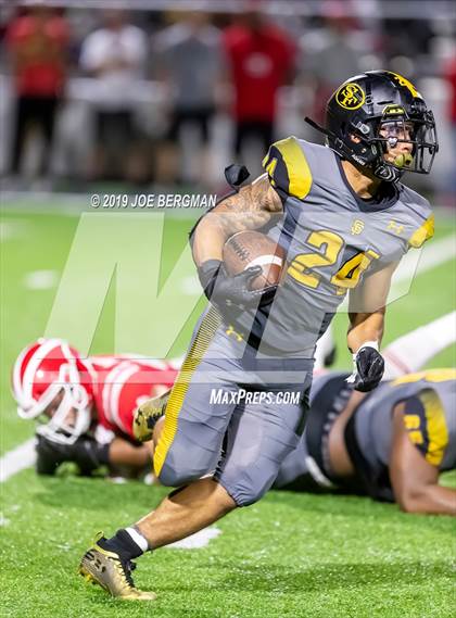 Thumbnail 2 in St. Frances Academy vs. Mater Dei (Trinity League vs. USA Showcase) photogallery.