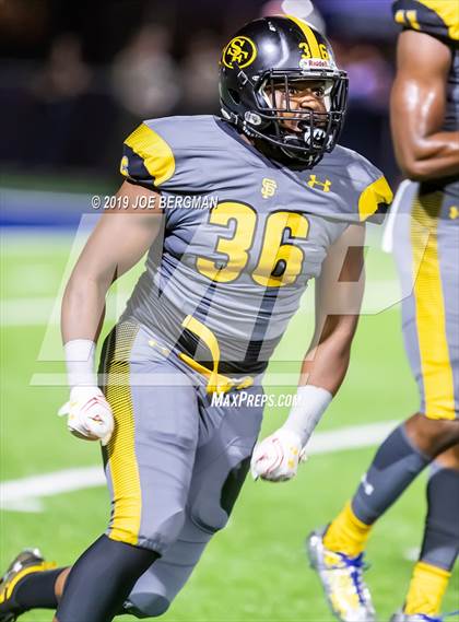 Thumbnail 3 in St. Frances Academy vs. Mater Dei (Trinity League vs. USA Showcase) photogallery.