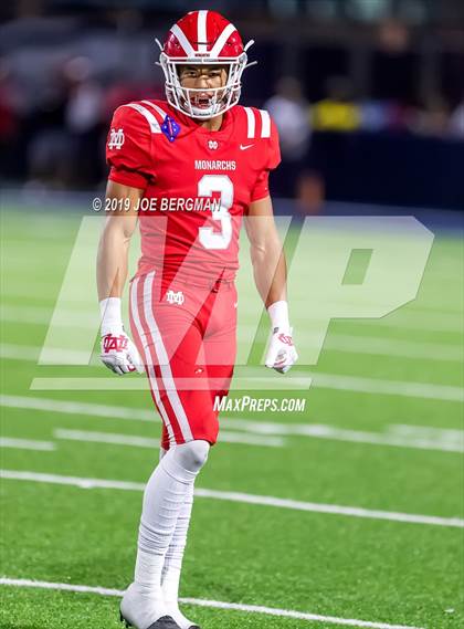 Thumbnail 2 in St. Frances Academy vs. Mater Dei (Trinity League vs. USA Showcase) photogallery.