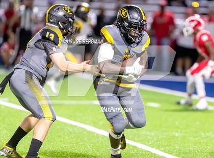 Thumbnail 2 in St. Frances Academy vs. Mater Dei (Trinity League vs. USA Showcase) photogallery.