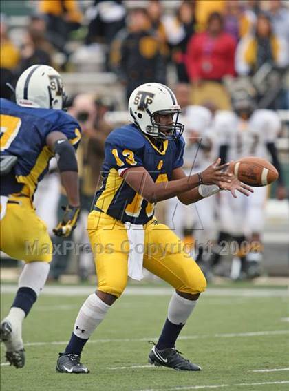 Thumbnail 2 in Garland vs. Stony Point (Texas 5A D1 Region II Regional Playoff) photogallery.