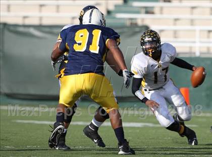 Thumbnail 3 in Garland vs. Stony Point (Texas 5A D1 Region II Regional Playoff) photogallery.