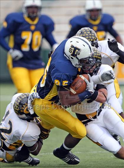 Thumbnail 1 in Garland vs. Stony Point (Texas 5A D1 Region II Regional Playoff) photogallery.