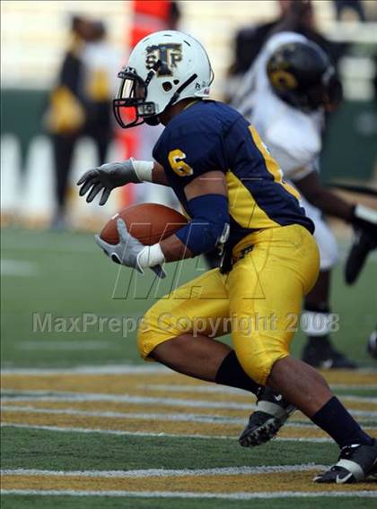 Thumbnail 1 in Garland vs. Stony Point (Texas 5A D1 Region II Regional Playoff) photogallery.