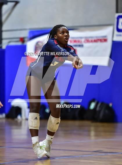 Thumbnail 1 in Walton vs. Homewood (Nike Tournament of Champions) photogallery.