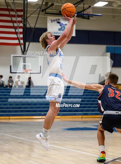 Thumbnail 3 in Salem Hills vs. Woods Cross photogallery.