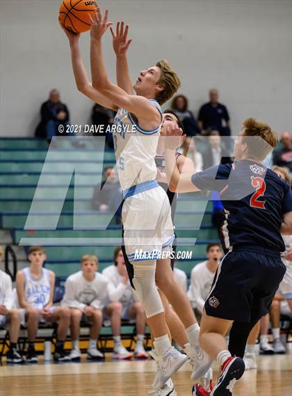 Thumbnail 3 in Salem Hills vs. Woods Cross photogallery.