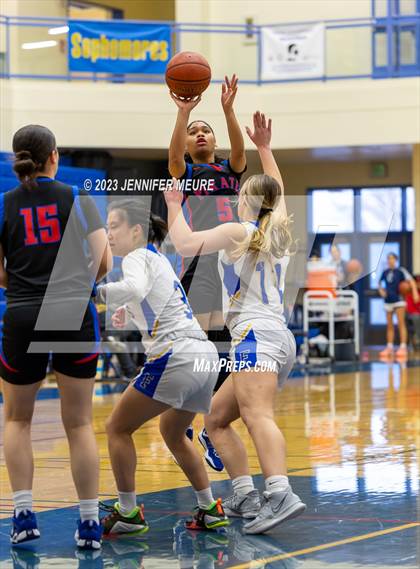 Thumbnail 3 in San Leandro vs. Foothill (Newark Optimist Club Holiday Classic) photogallery.