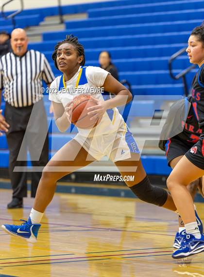 Thumbnail 3 in San Leandro vs. Foothill (Newark Optimist Club Holiday Classic) photogallery.