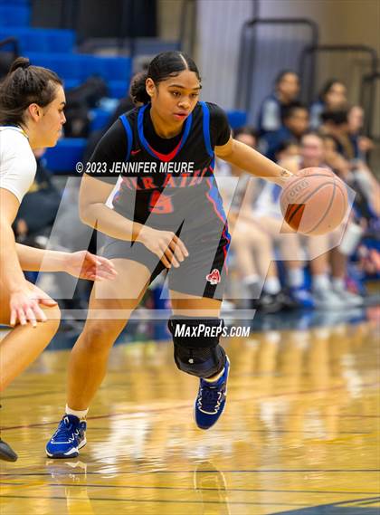 Thumbnail 3 in San Leandro vs. Foothill (Newark Optimist Club Holiday Classic) photogallery.
