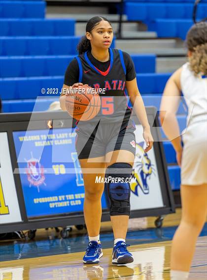 Thumbnail 2 in San Leandro vs. Foothill (Newark Optimist Club Holiday Classic) photogallery.