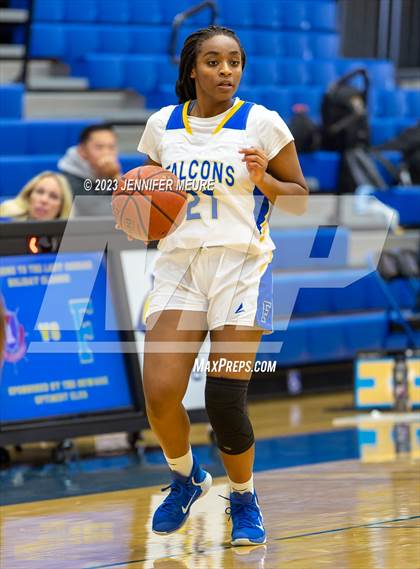 Thumbnail 1 in San Leandro vs. Foothill (Newark Optimist Club Holiday Classic) photogallery.