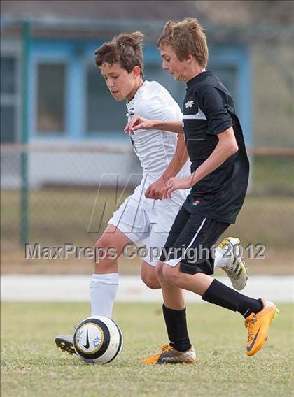 Thumbnail 2 in St. Petersburg Catholic vs Columbus photogallery.