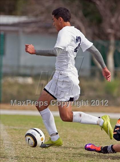 Thumbnail 2 in St. Petersburg Catholic vs Columbus photogallery.