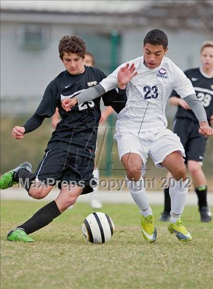 Thumbnail 1 in St. Petersburg Catholic vs Columbus photogallery.