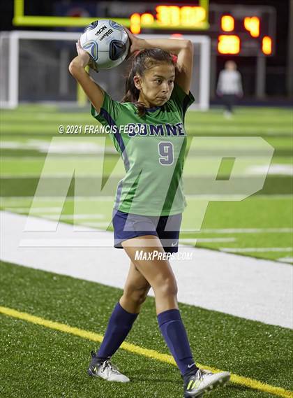 Thumbnail 2 in Sumner vs. Hillsborough photogallery.
