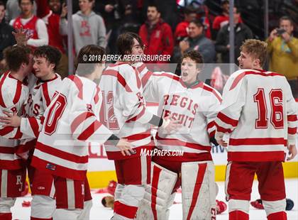 Thumbnail 1 in Valor Christian vs Regis Jesuit (CHSAA Final) photogallery.