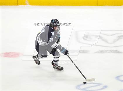 Thumbnail 3 in Valor Christian vs Regis Jesuit (CHSAA Final) photogallery.