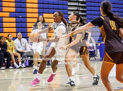 Thumbnail 3 in Centennial vs. Francis Parker (Las Vegas Thanksgiving Showcase) photogallery.