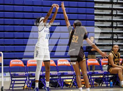 Thumbnail 2 in Centennial vs. Francis Parker (Las Vegas Thanksgiving Showcase) photogallery.
