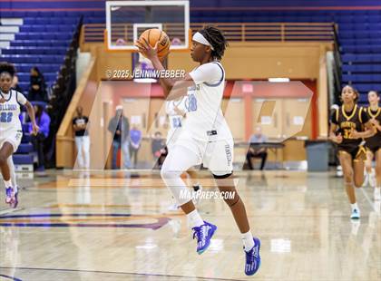 Thumbnail 1 in Centennial vs. Francis Parker (Las Vegas Thanksgiving Showcase) photogallery.