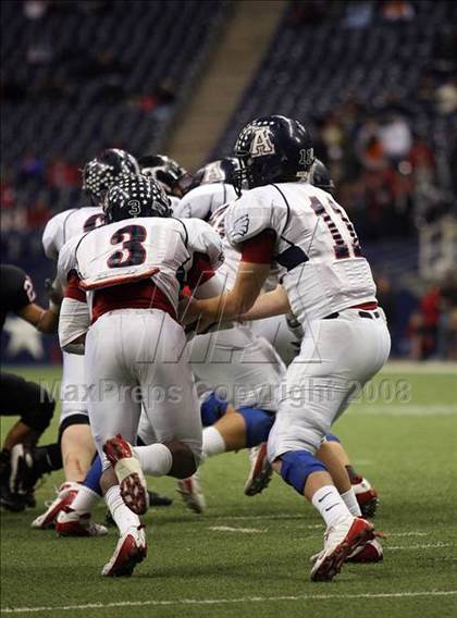 Thumbnail 3 in Trinity vs. Allen (Texas 5A D1 Region 1 Final) photogallery.