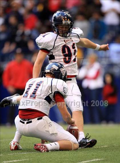 Thumbnail 2 in Trinity vs. Allen (Texas 5A D1 Region 1 Final) photogallery.