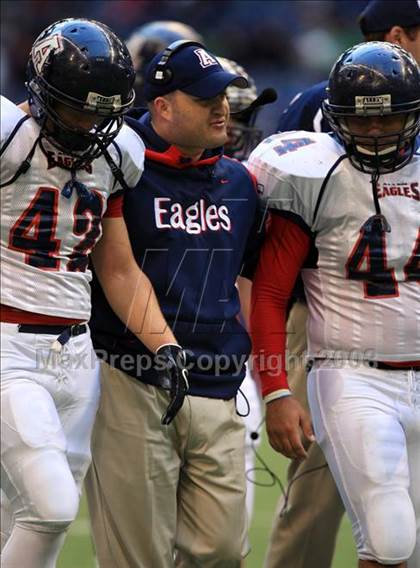 Thumbnail 1 in Trinity vs. Allen (Texas 5A D1 Region 1 Final) photogallery.