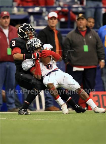 Thumbnail 3 in Trinity vs. Allen (Texas 5A D1 Region 1 Final) photogallery.