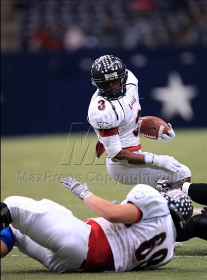 Thumbnail 3 in Trinity vs. Allen (Texas 5A D1 Region 1 Final) photogallery.