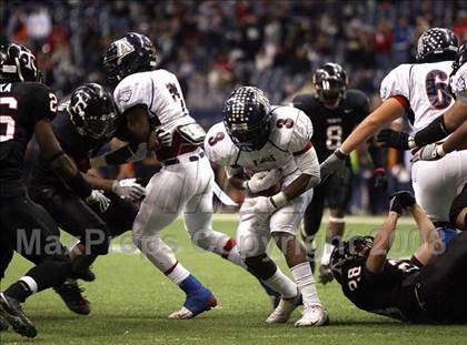 Thumbnail 1 in Trinity vs. Allen (Texas 5A D1 Region 1 Final) photogallery.