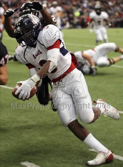 Thumbnail 2 in Trinity vs. Allen (Texas 5A D1 Region 1 Final) photogallery.