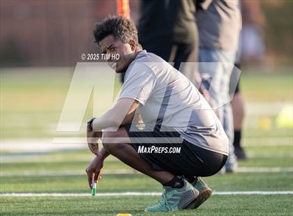 Thumbnail 1 in Damascus vs Blake (Paint Branch High School) photogallery.