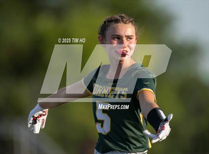 Thumbnail 2 in Damascus vs Blake (Paint Branch High School) photogallery.