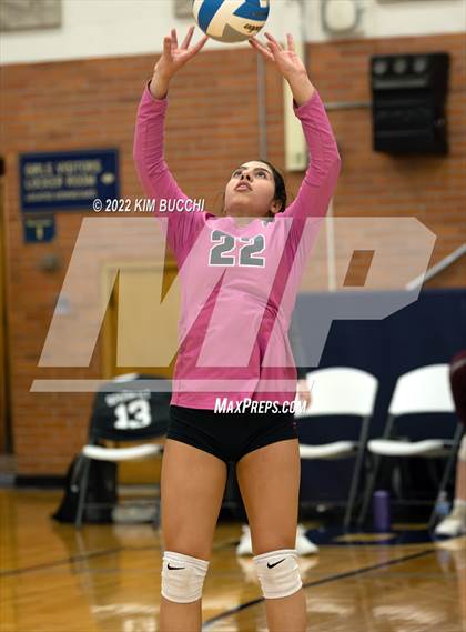 Thumbnail 2 in Utica Ford @ Grosse Pointe South photogallery.