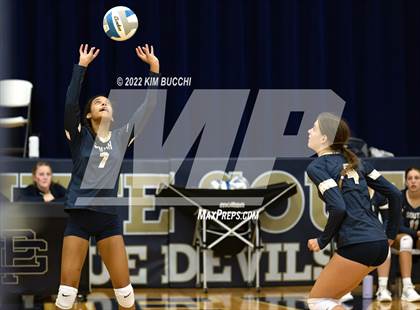Thumbnail 1 in Utica Ford @ Grosse Pointe South photogallery.