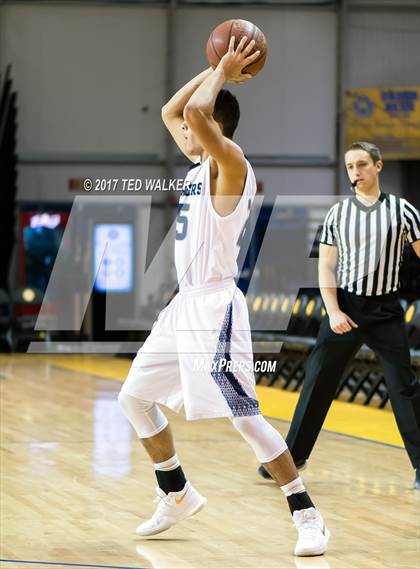 Thumbnail 2 in Stevenson vs. Aptos (Warriors Nor-Cal Invitational) photogallery.