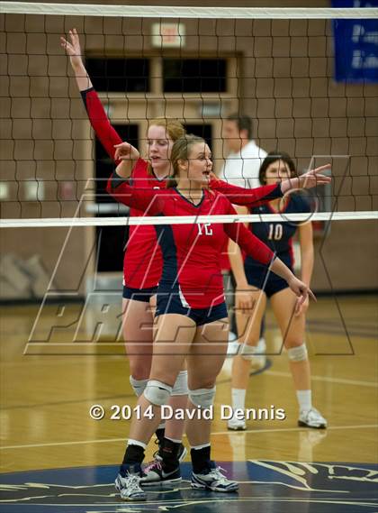 Thumbnail 1 in Bakersfield Christian vs. San Joaquin Memorial (CIF CS D3 Final) photogallery.