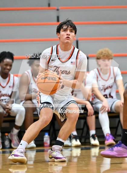 Thumbnail 3 in Gunderson @ Roseville (Tiger Classic) photogallery.