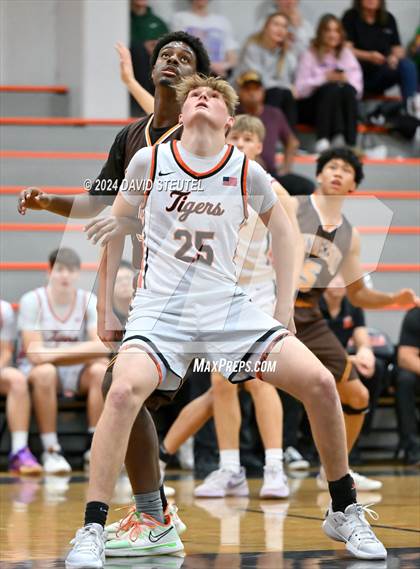 Thumbnail 1 in Gunderson @ Roseville (Tiger Classic) photogallery.