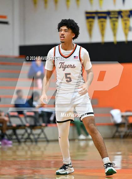 Thumbnail 2 in Gunderson @ Roseville (Tiger Classic) photogallery.